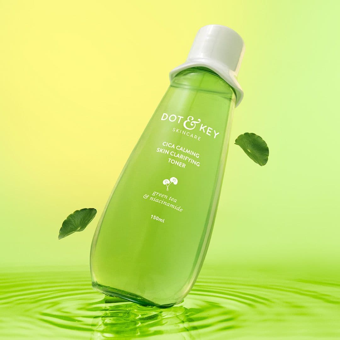 Dot & Key Cica + Niacinamide Toner with Green Tea bottle product packaging